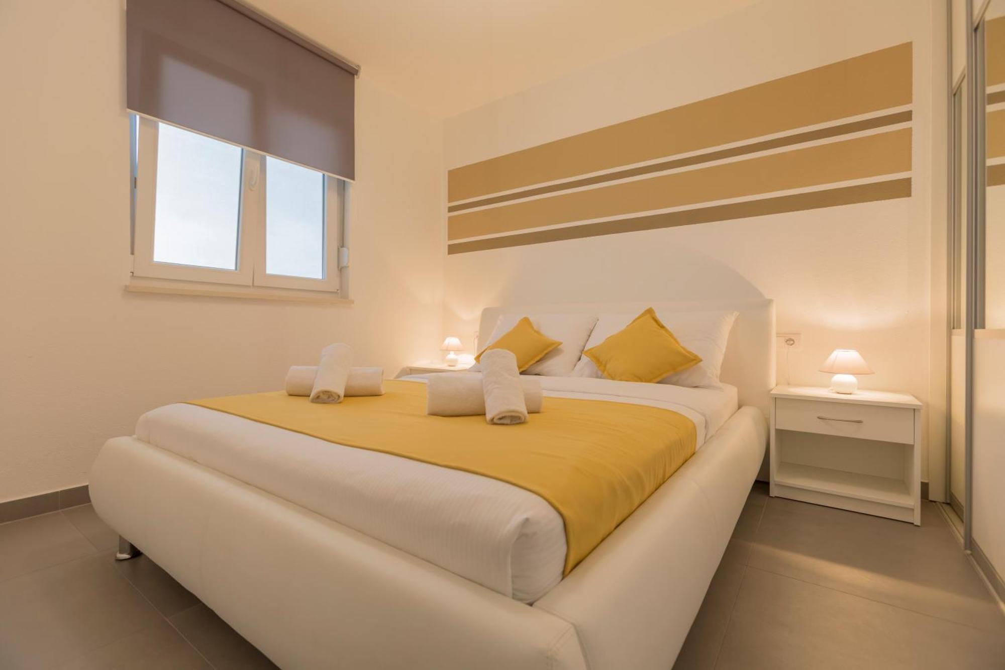 Lux Makarska