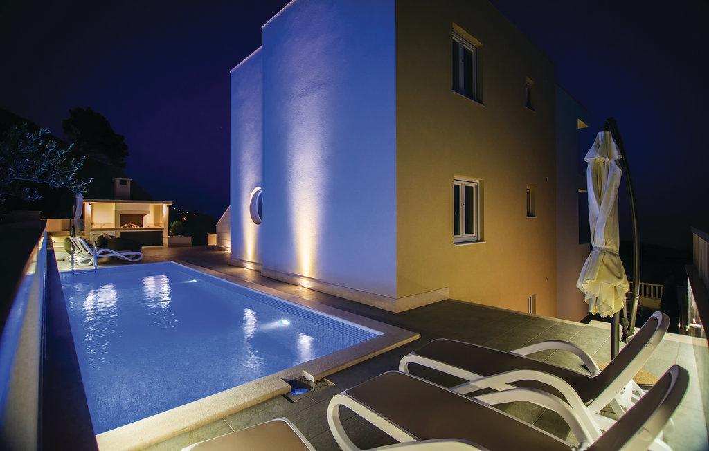Apartment Lux Makarska